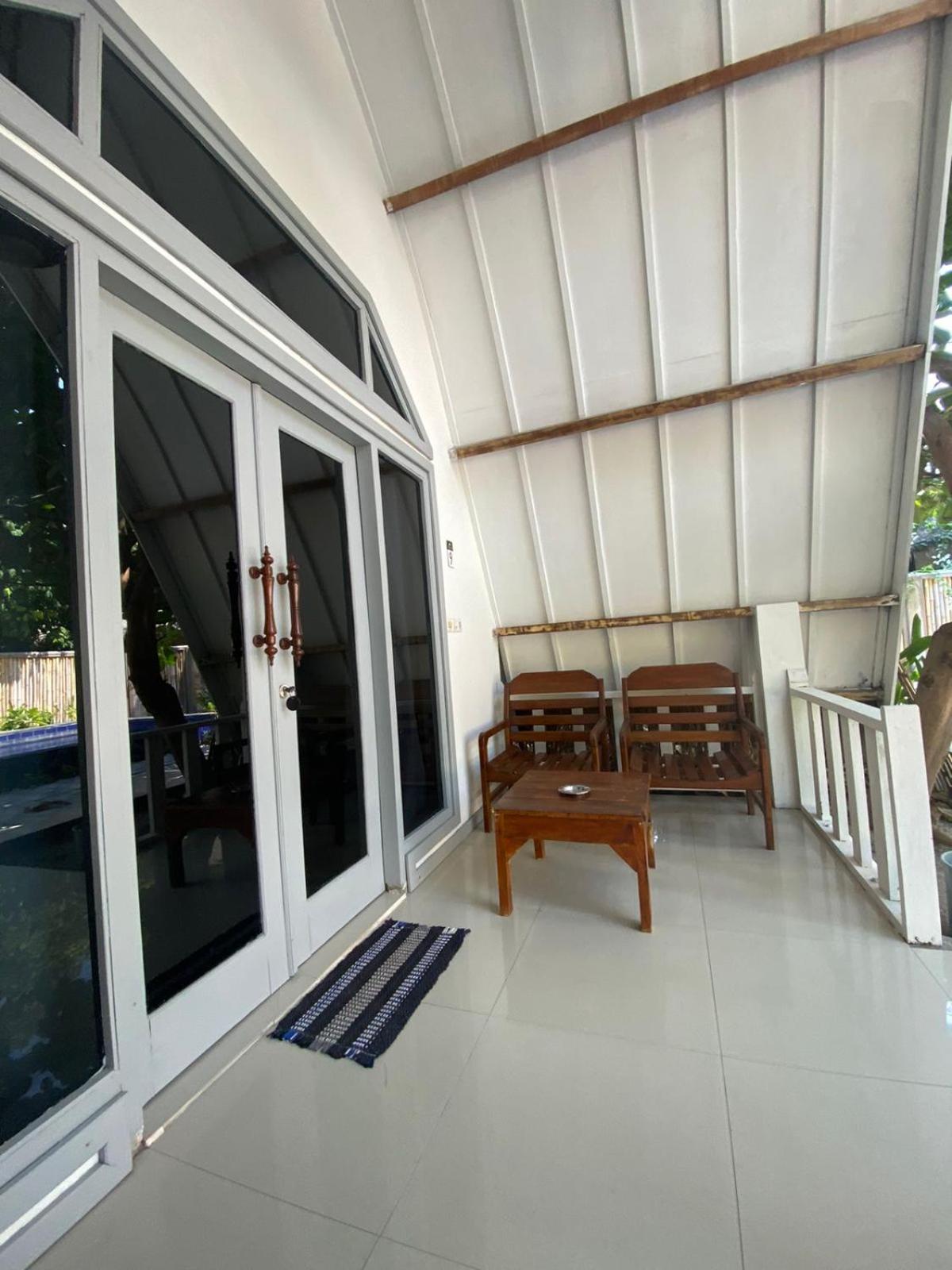 Lucky'S Pansiyon Gili Air Dış mekan fotoğraf